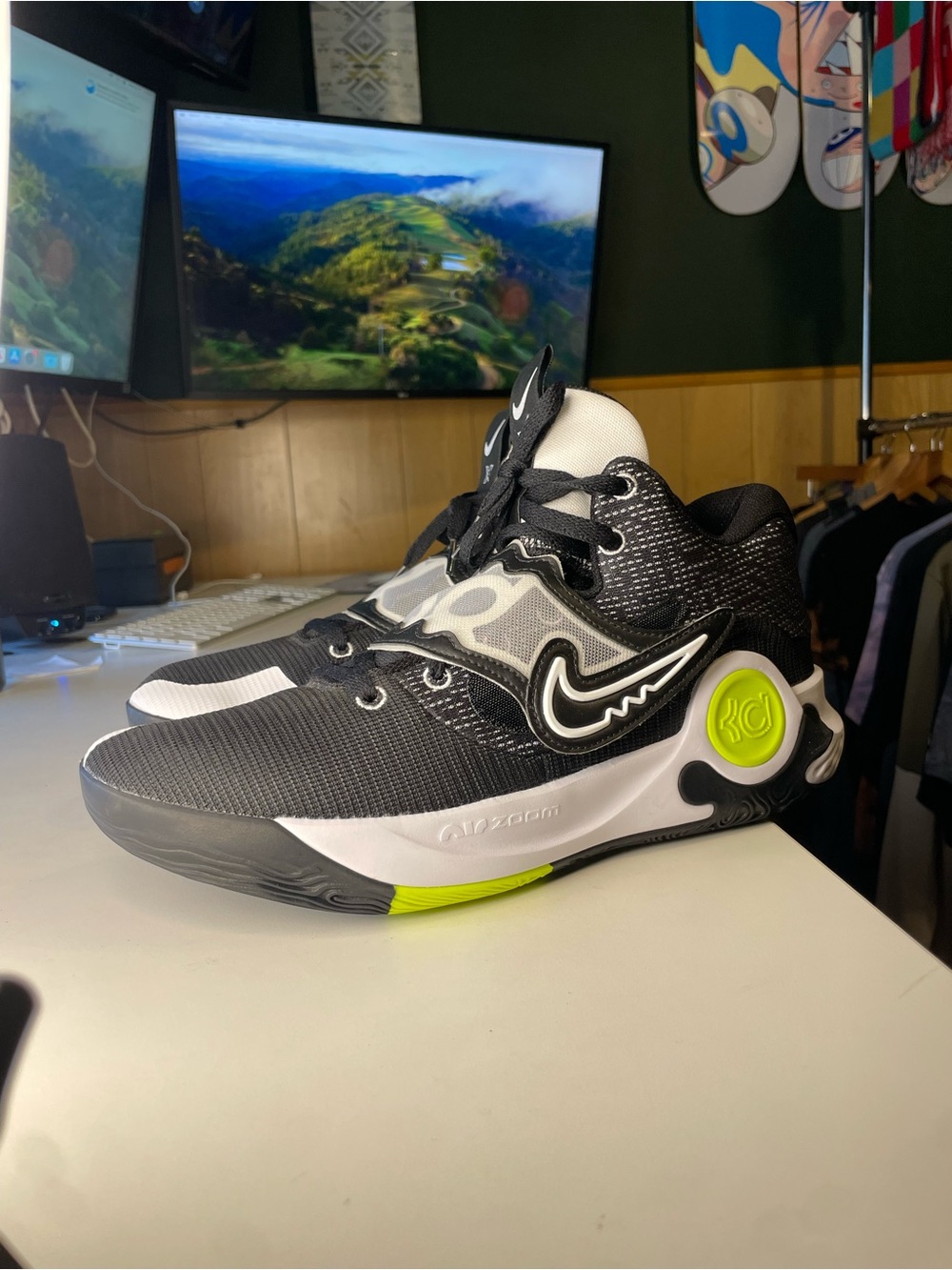 NIKE KD TREY 5 X BLACK WHITE VOLT DD9538-007 BASKETBALL SHOES SIZE 11.5